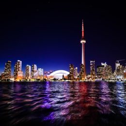 toronto-1298016_640